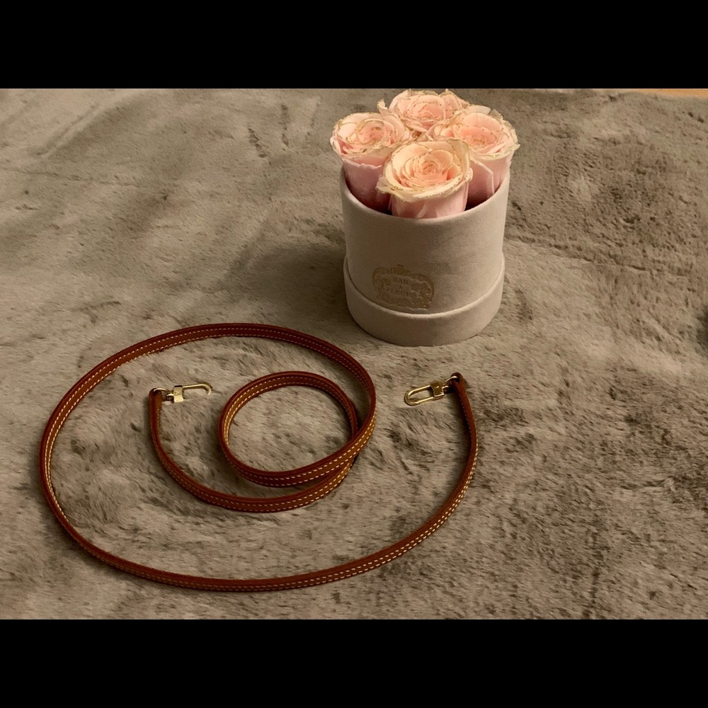 Louis Vuitton leather crossbody strap. 47 inches. Gorgeous honey patina!